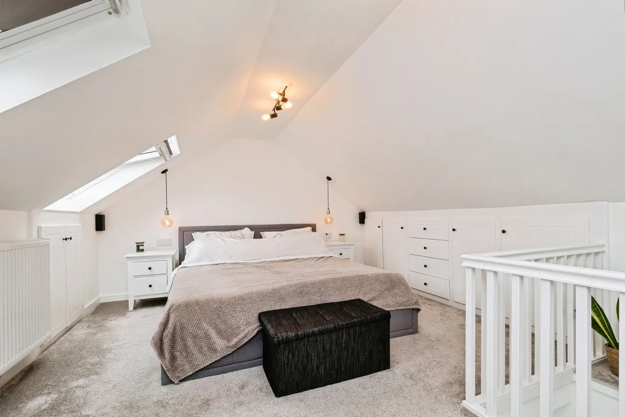 Sunliner Way, SOUTH OCKENDON, Essex, RM15, photo 8