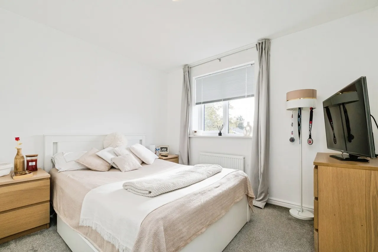 Sunliner Way, SOUTH OCKENDON, Essex, RM15, photo 9
