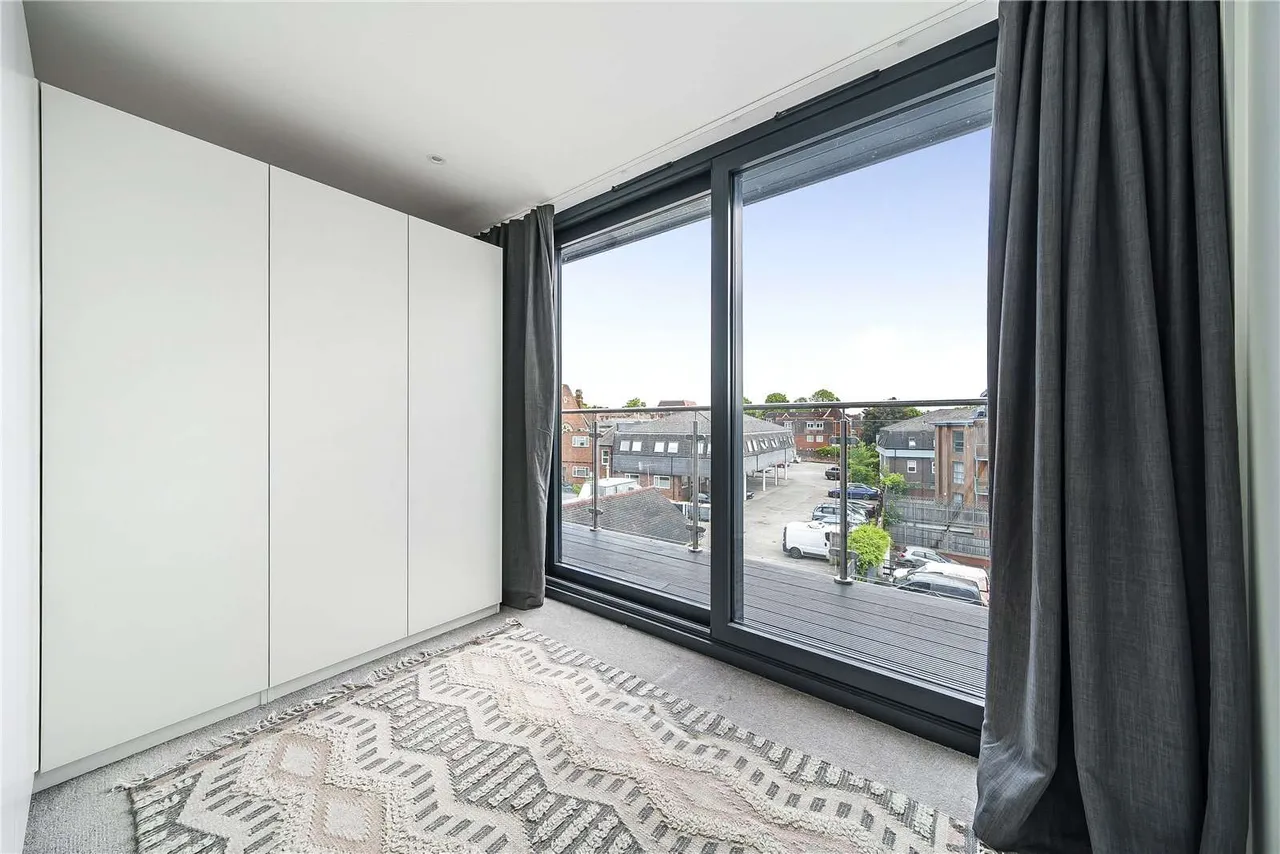 Lyons Crescent, Tonbridge, Kent, TN9 1FB, photo 11