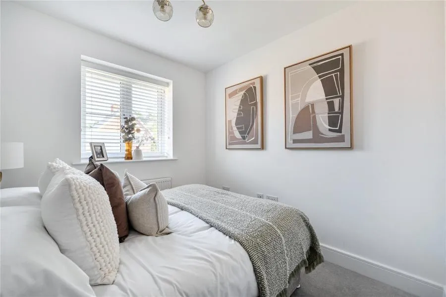 Fergusson Kelly Place, St Anne's Meadows, RG40, photo 9