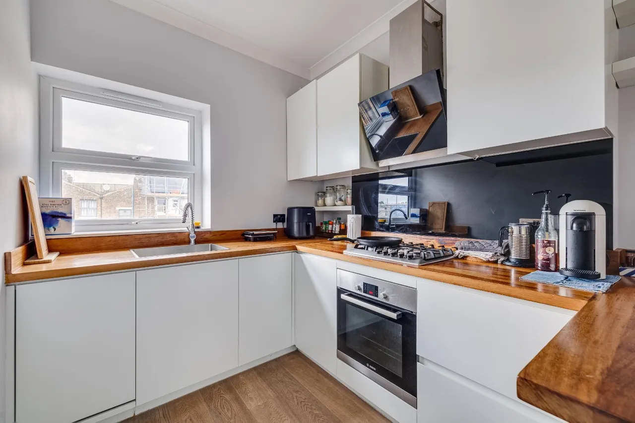 Lillie Road, Fulham, SW6, photo 2