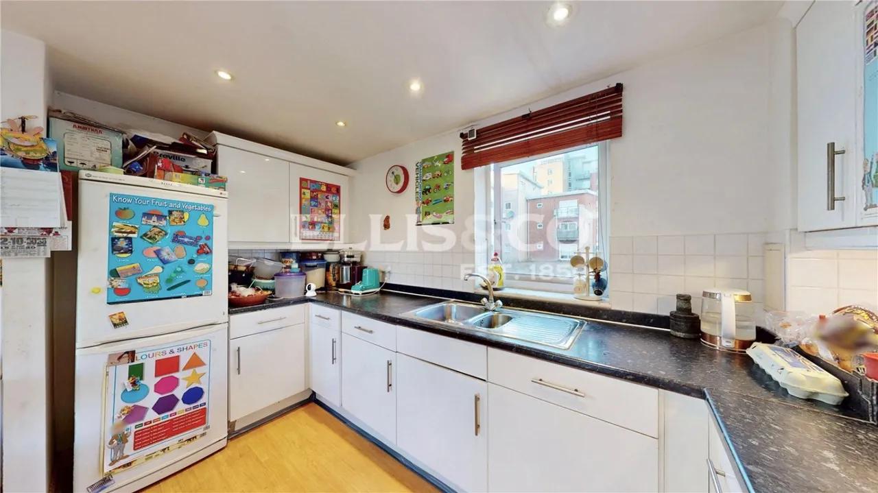 Wellspring Crescent, Wembley, HA9, photo 6