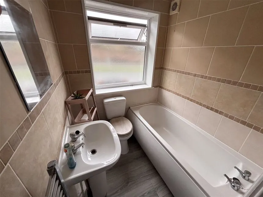 Selby Road, Leeds, LS15, photo 7
