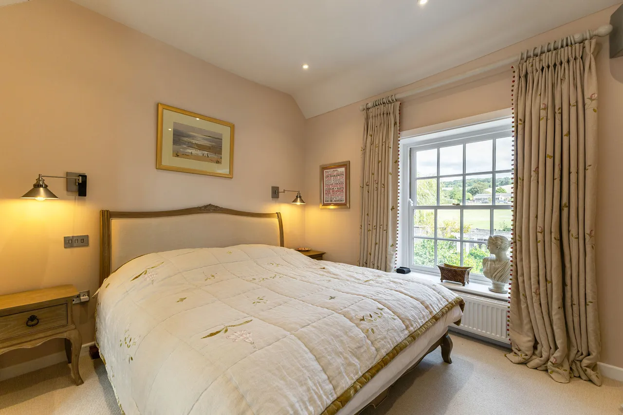 High Street, Amersham, HP7, photo 13