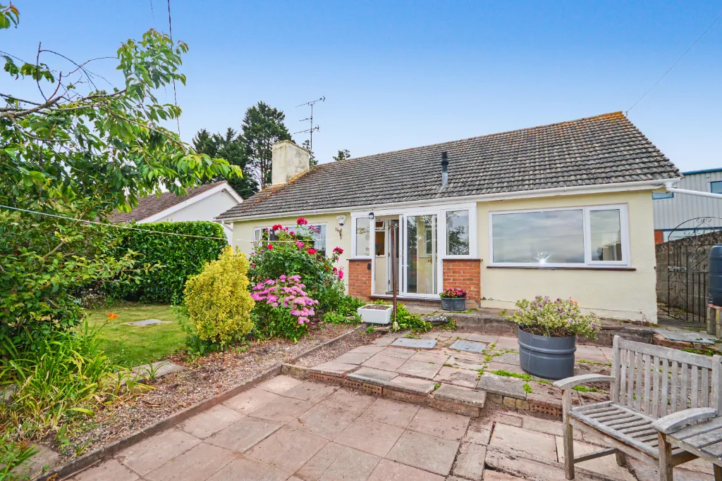 2 bed house for sale — Bide A Wee, Upper Hill, Leominster, Herefordshire