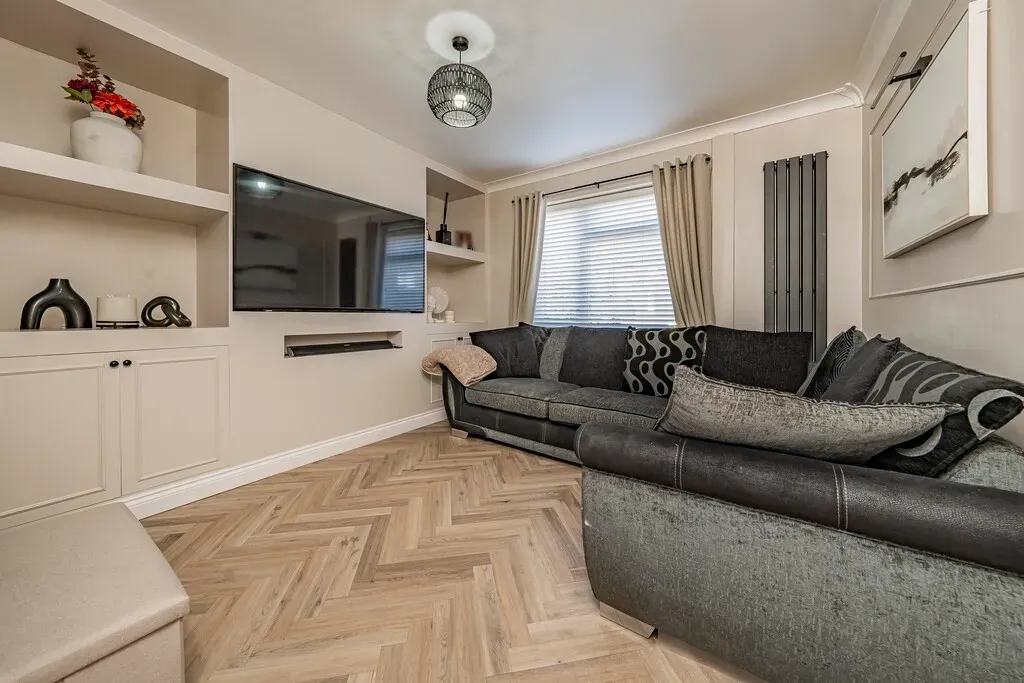 Jubilee Road, Downley, photo 3
