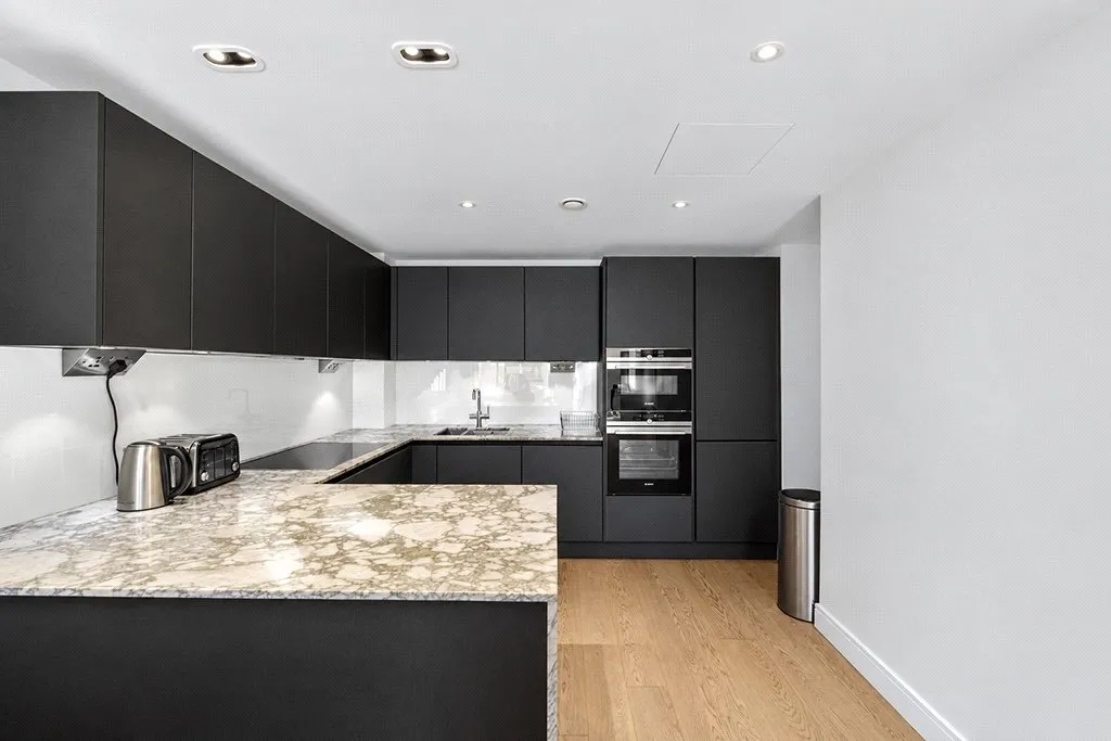 Thurstan Street, Imperial Wharf, SW6, photo 3