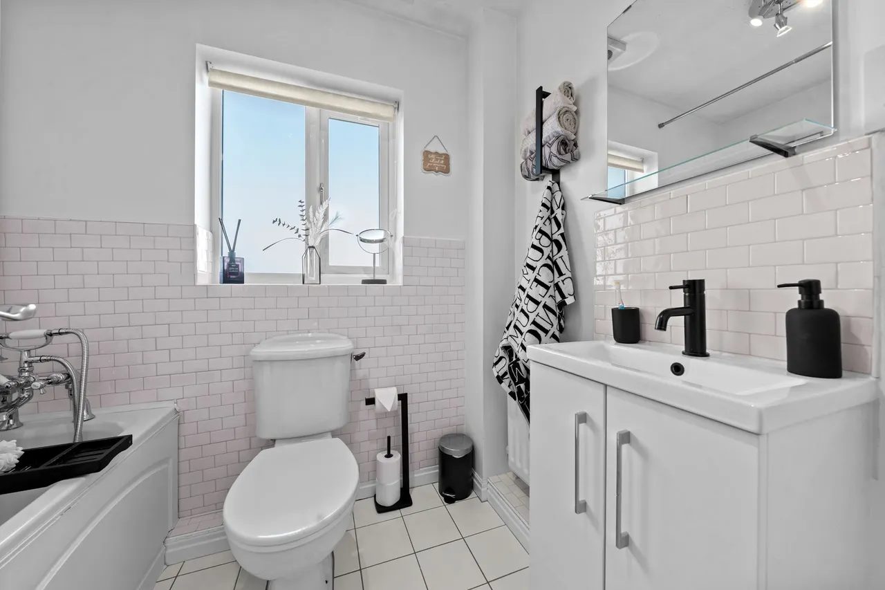 Fleming Drive, Ashton-In-Makerfield, Wigan, Wigan, WN4 8TX, photo 23