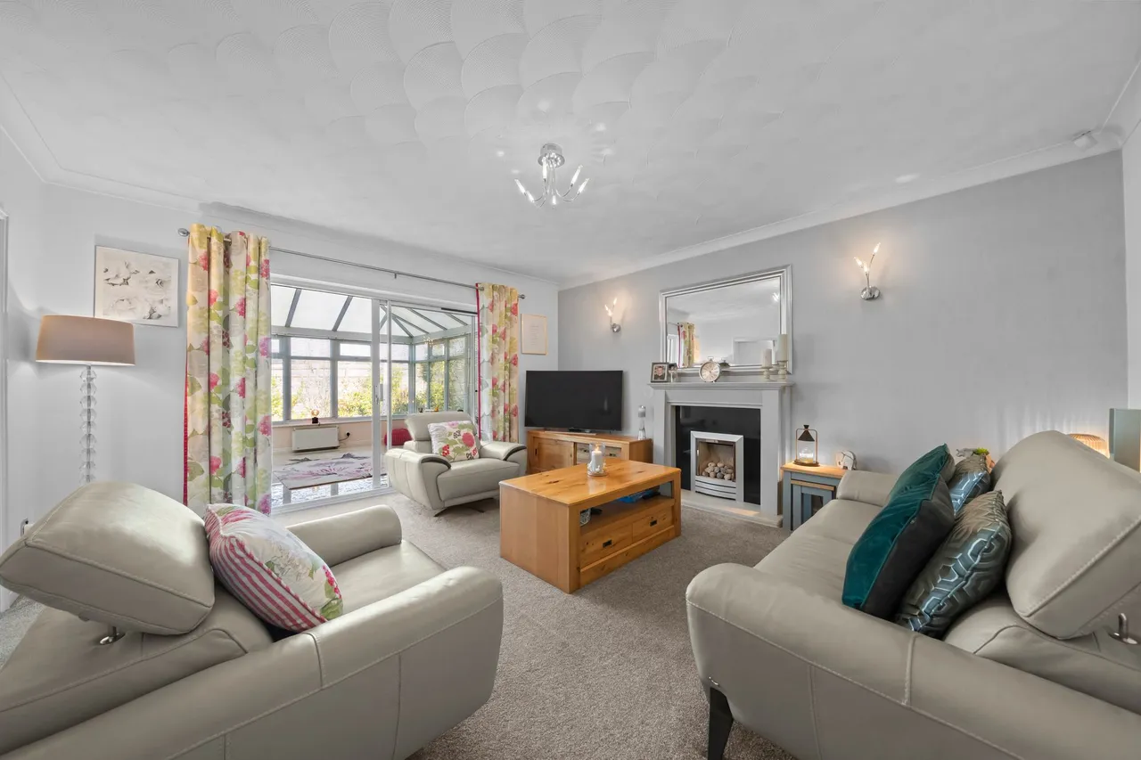 Fleming Drive, Ashton-In-Makerfield, Wigan, Wigan, WN4 8TX, photo 2