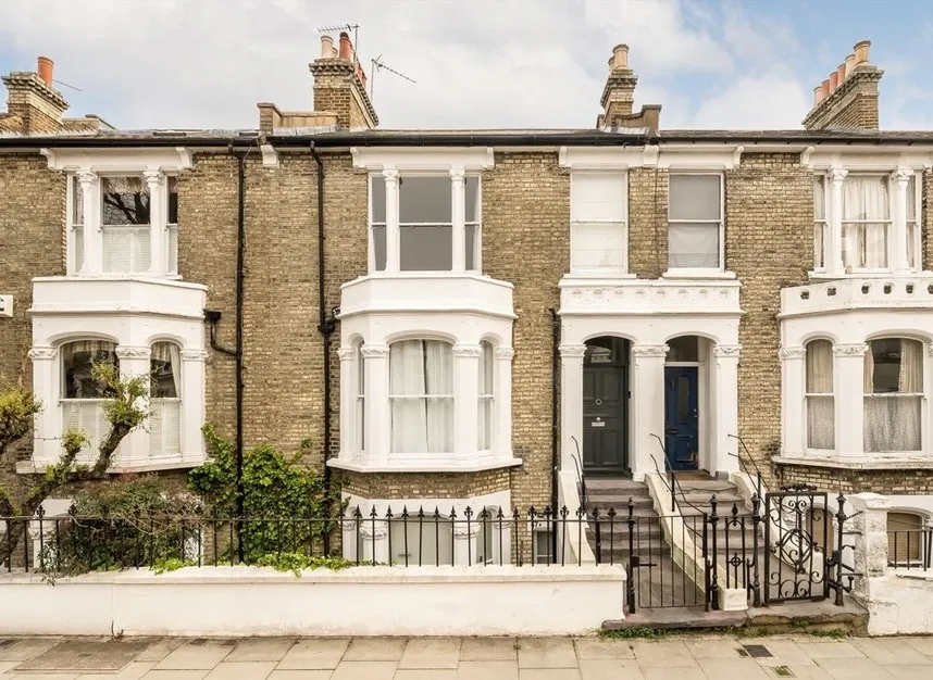 3 bed flat for sale — Boscombe Road, Shepherds Bush, W12
