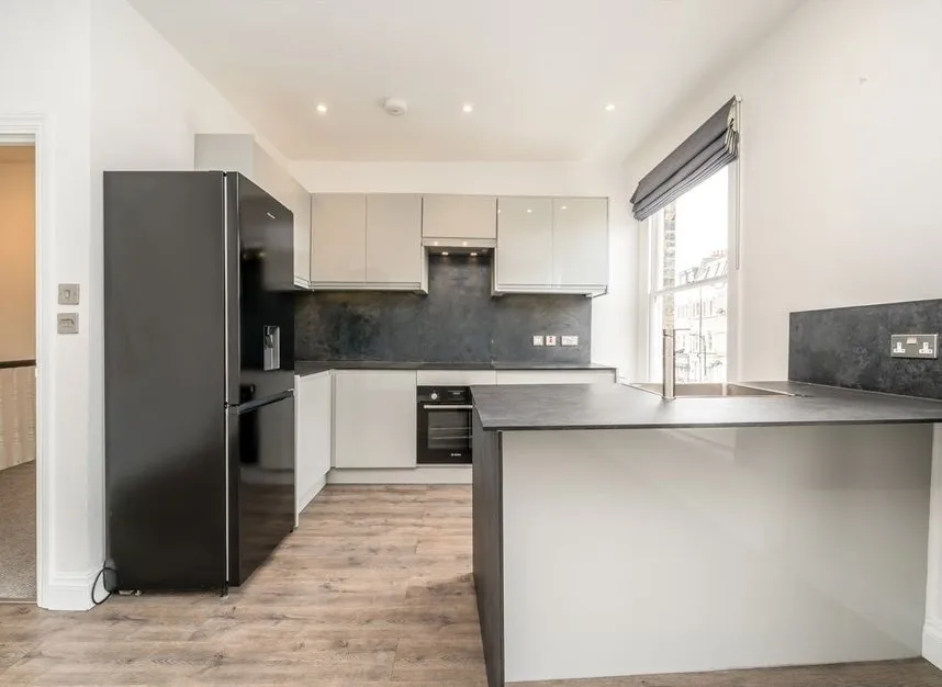Boscombe Road, Shepherds Bush, W12, photo 3