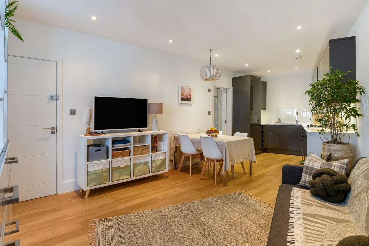 Archway Mews, Putney, London, SW15 2PE, photo 2