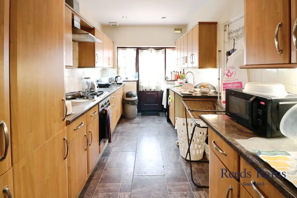 Middleton Gardens, Ilford, IG2, photo 6