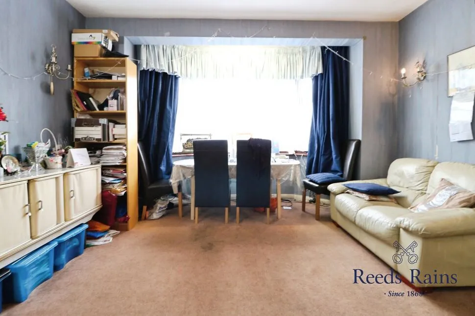 Middleton Gardens, Ilford, IG2, photo 7