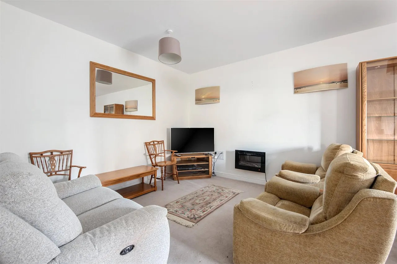 Redfields Lane, Church Crookham, Fleet, Hampshire, GU52 0AE, photo 10