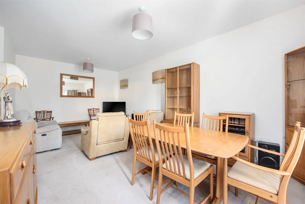 Redfields Lane, Church Crookham, Fleet, Hampshire, GU52 0AE, photo 5