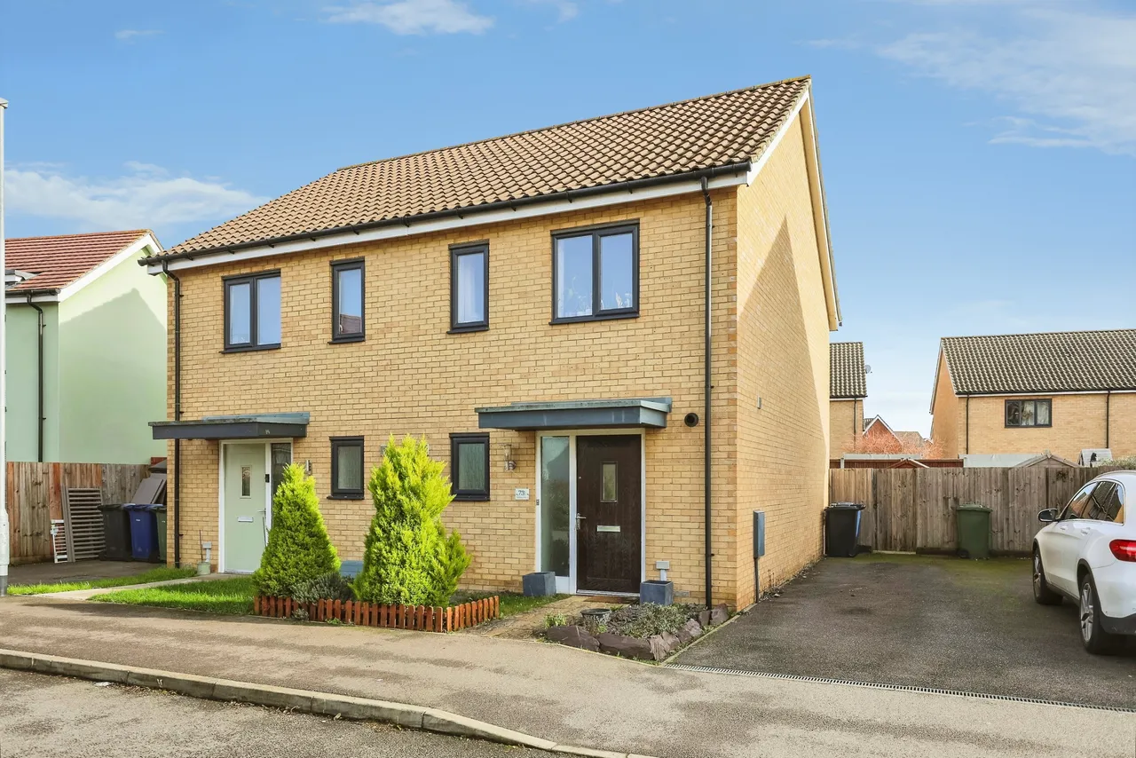 2 bed house for sale, Gladiator Road, Cambridge, CB23