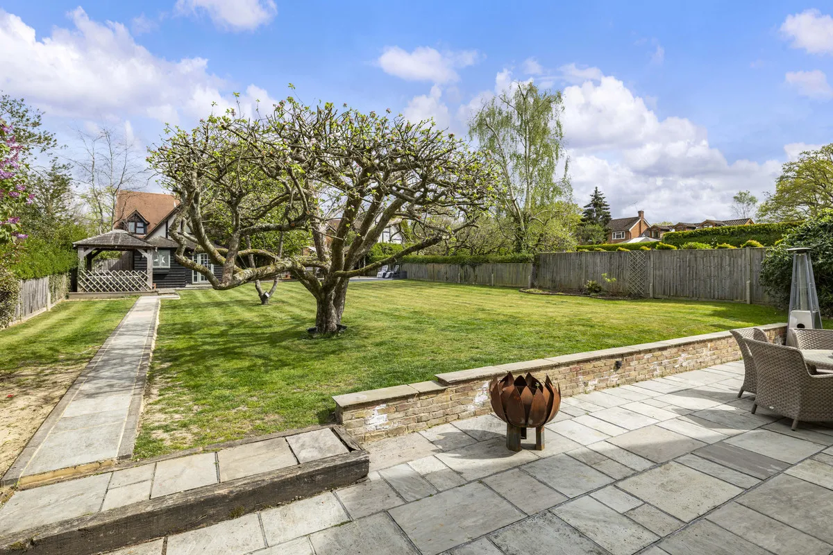 Leatherhead, KT23, photo 18