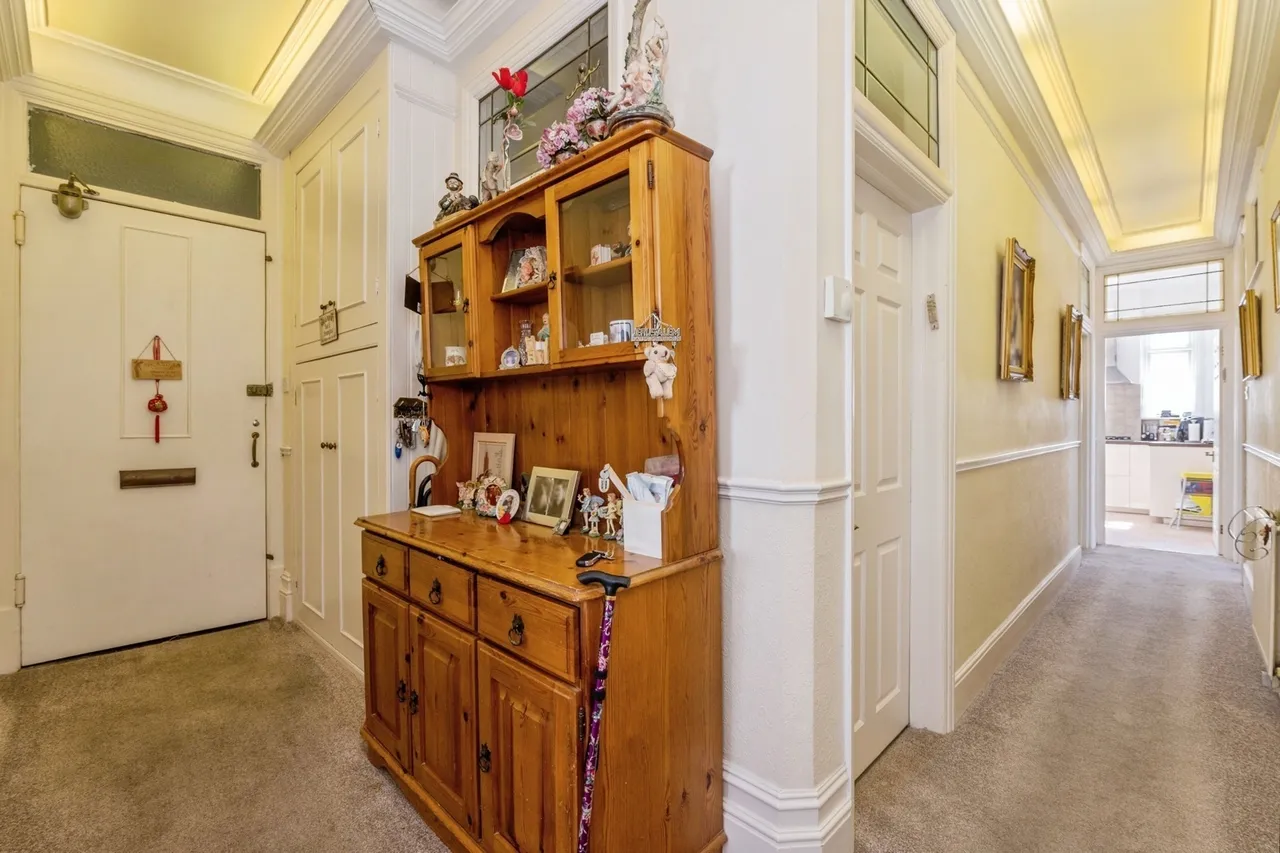 Palmeira Avenue, Westcliff-on-Sea, Essex, SS0, photo 12