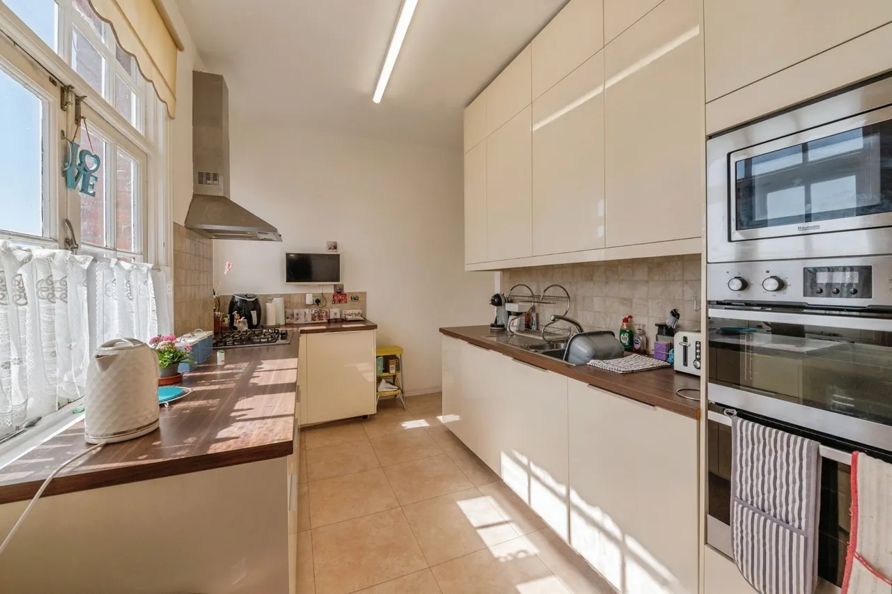 Palmeira Avenue, Westcliff-on-Sea, Essex, SS0, photo 10