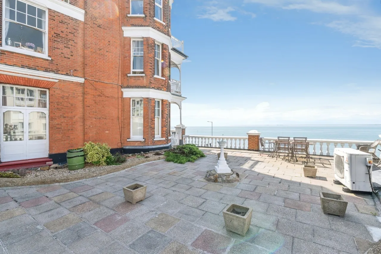 Palmeira Avenue, Westcliff-on-Sea, Essex, SS0, photo 16