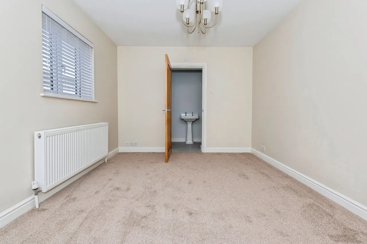 Heathview Road, Grays, RM16, photo 6
