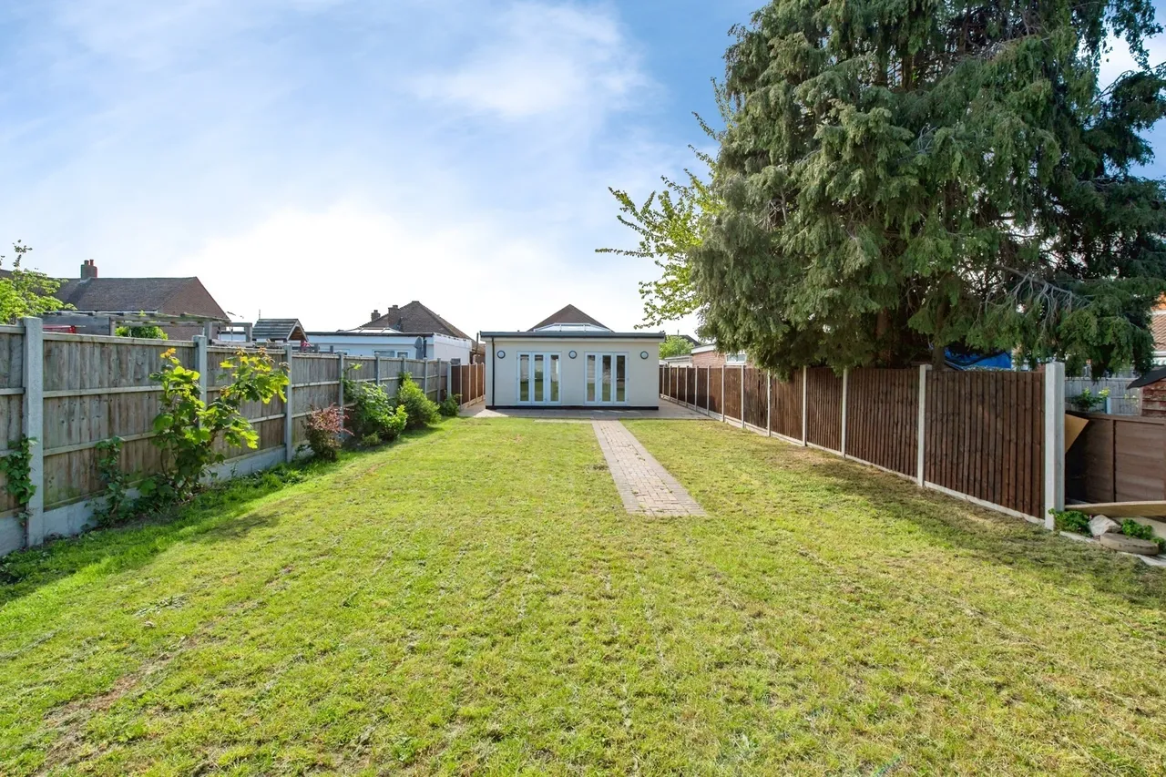 Heathview Road, Grays, RM16, photo 2