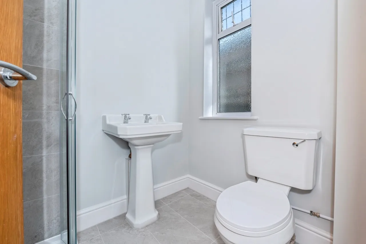 Heathview Road, Grays, RM16, photo 12
