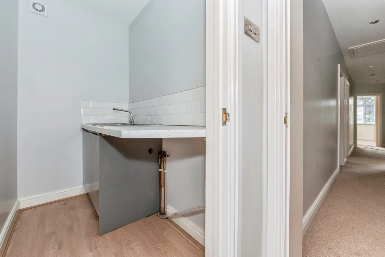 Heathview Road, Grays, RM16, photo 22