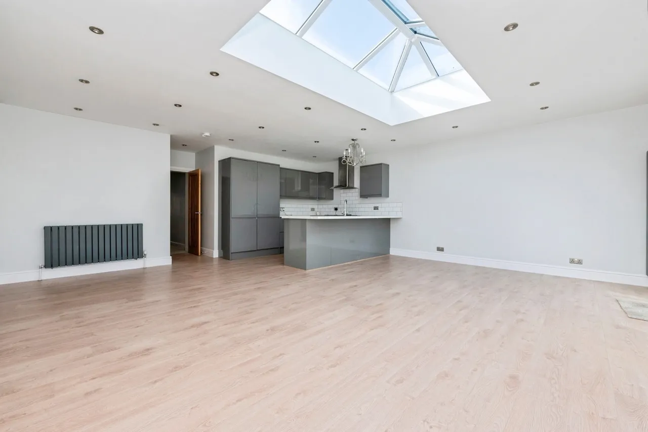 Heathview Road, Grays, RM16, photo 16