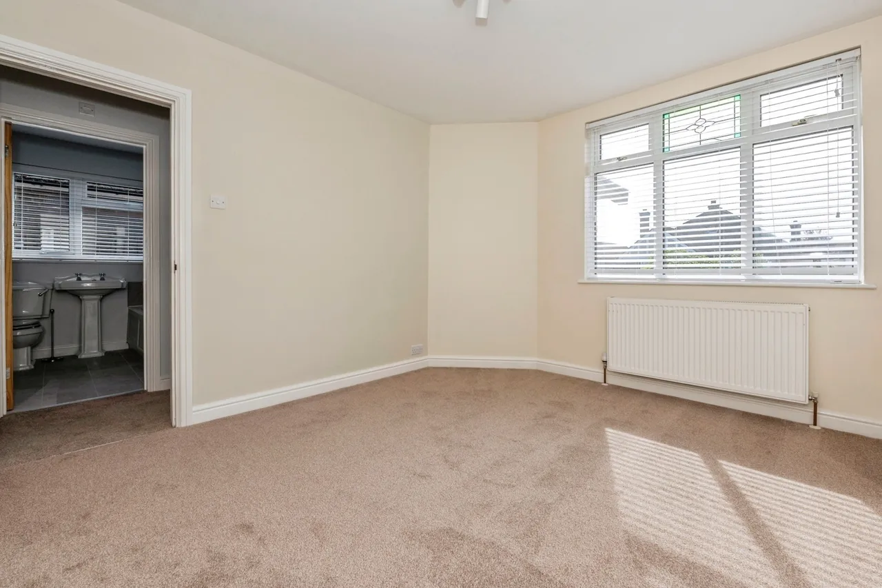 Heathview Road, Grays, RM16, photo 15