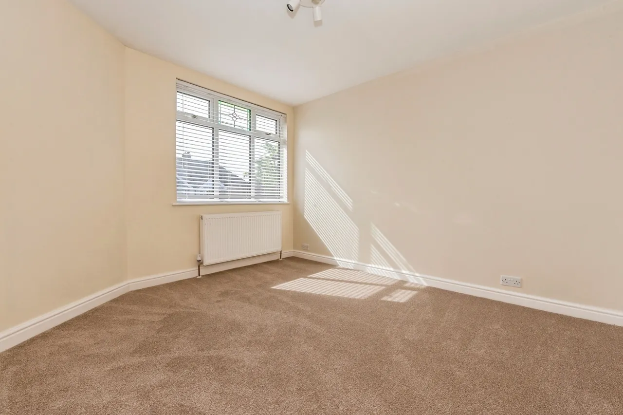 Heathview Road, Grays, RM16, photo 14
