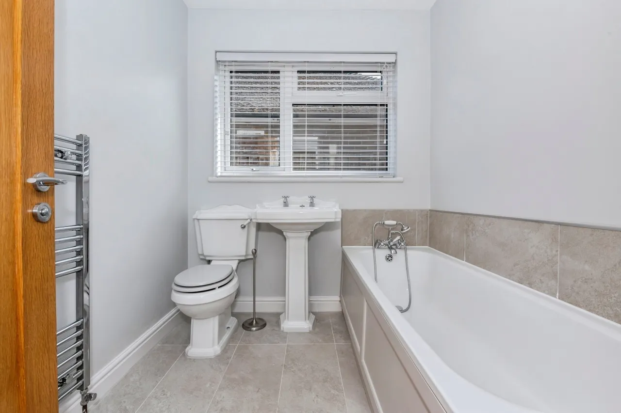 Heathview Road, Grays, RM16, photo 4