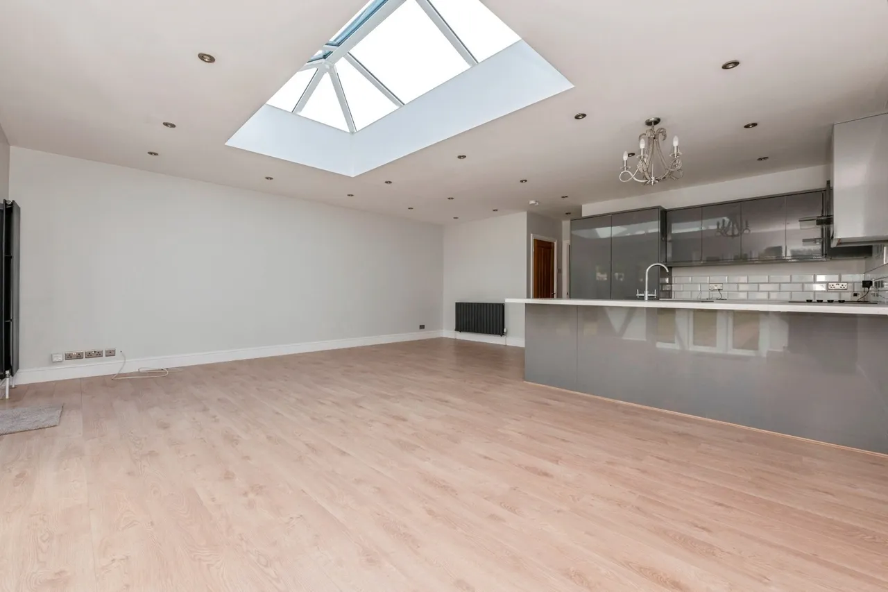 Heathview Road, Grays, RM16, photo 17