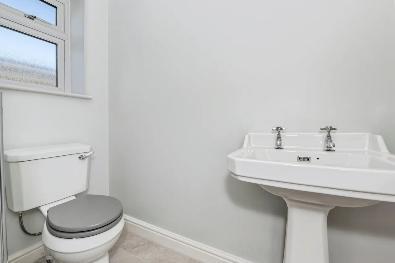 Heathview Road, Grays, RM16, photo 9