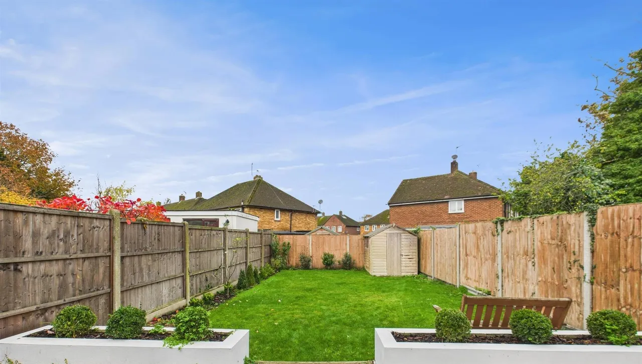 Ashwood Avenue, Uxbridge, UB8 3LT, photo 6
