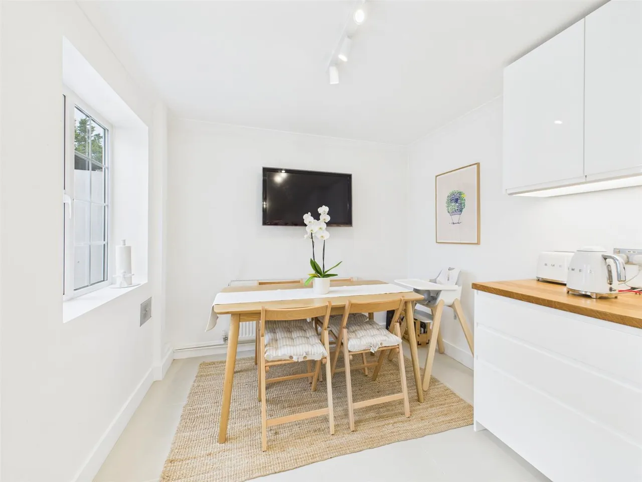Ashwood Avenue, Uxbridge, UB8 3LT, photo 5