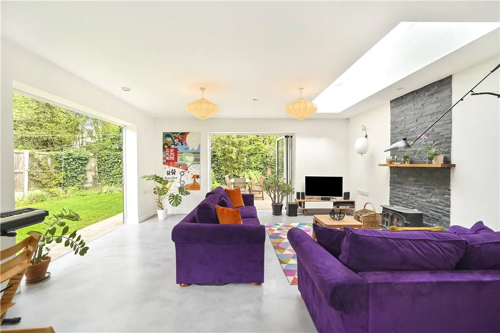 Gloucester Drive, London, N4 2, photo 67