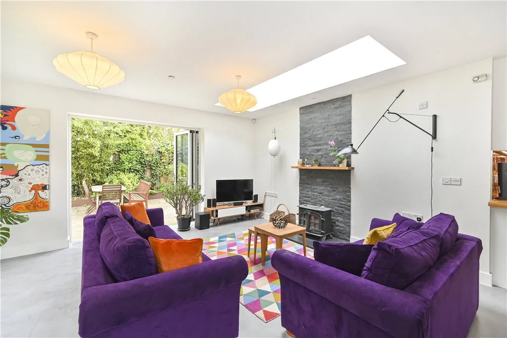 Gloucester Drive, London, N4 2, photo 41