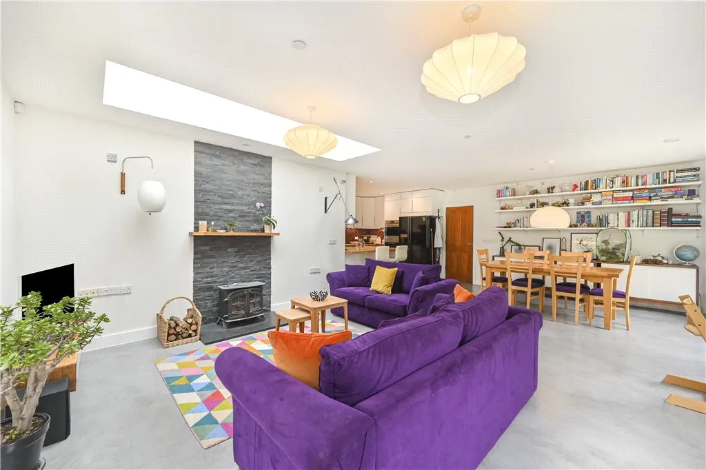 Gloucester Drive, London, N4 2, photo 44