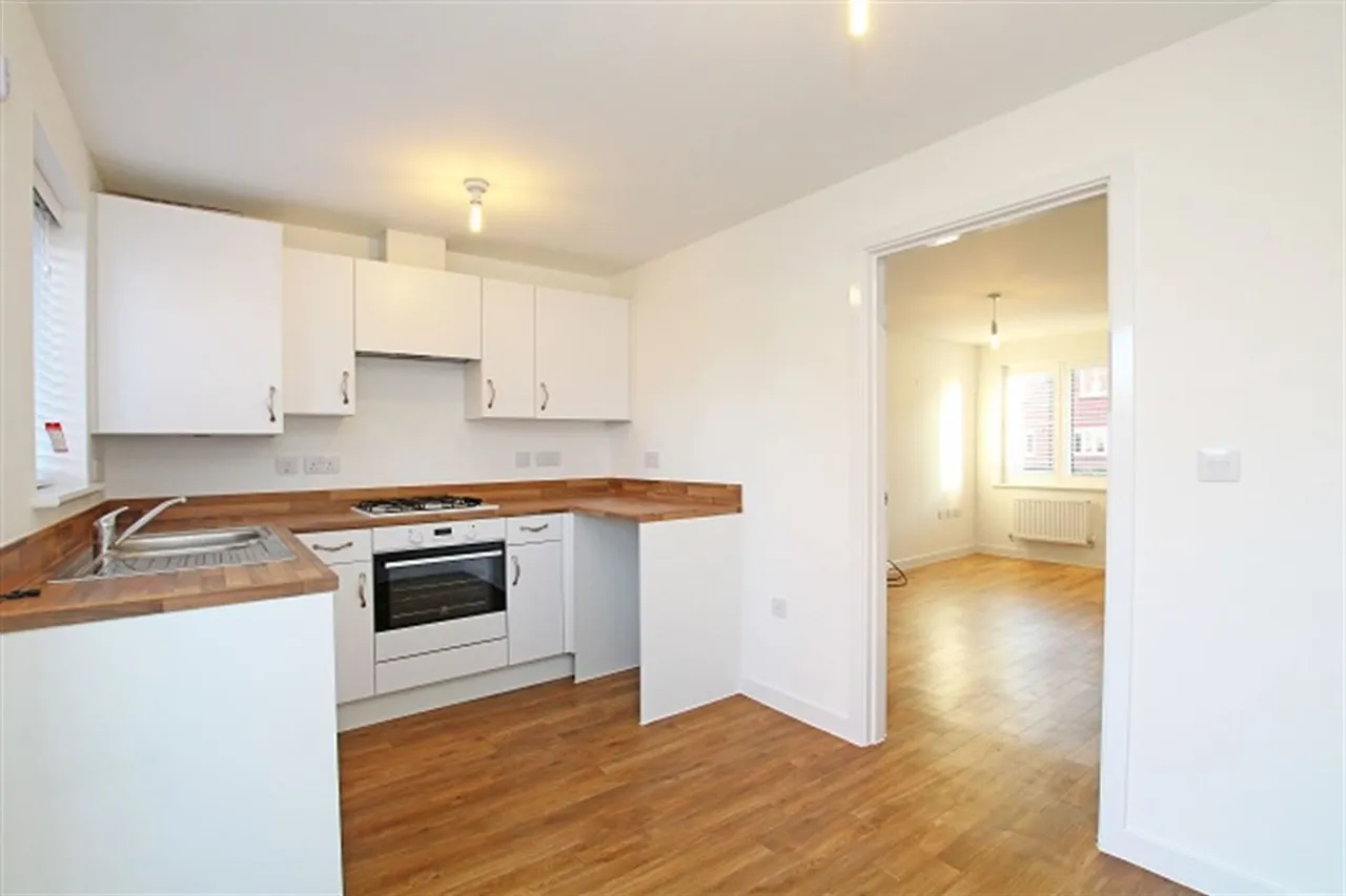 Filkins Close, Tangmere, PO20, photo 4