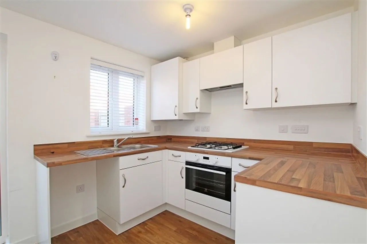 Filkins Close, Tangmere, PO20, photo 5