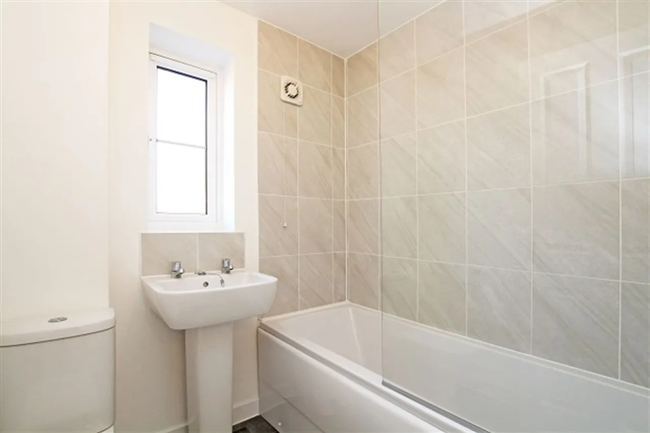 Filkins Close, Tangmere, PO20, photo 9