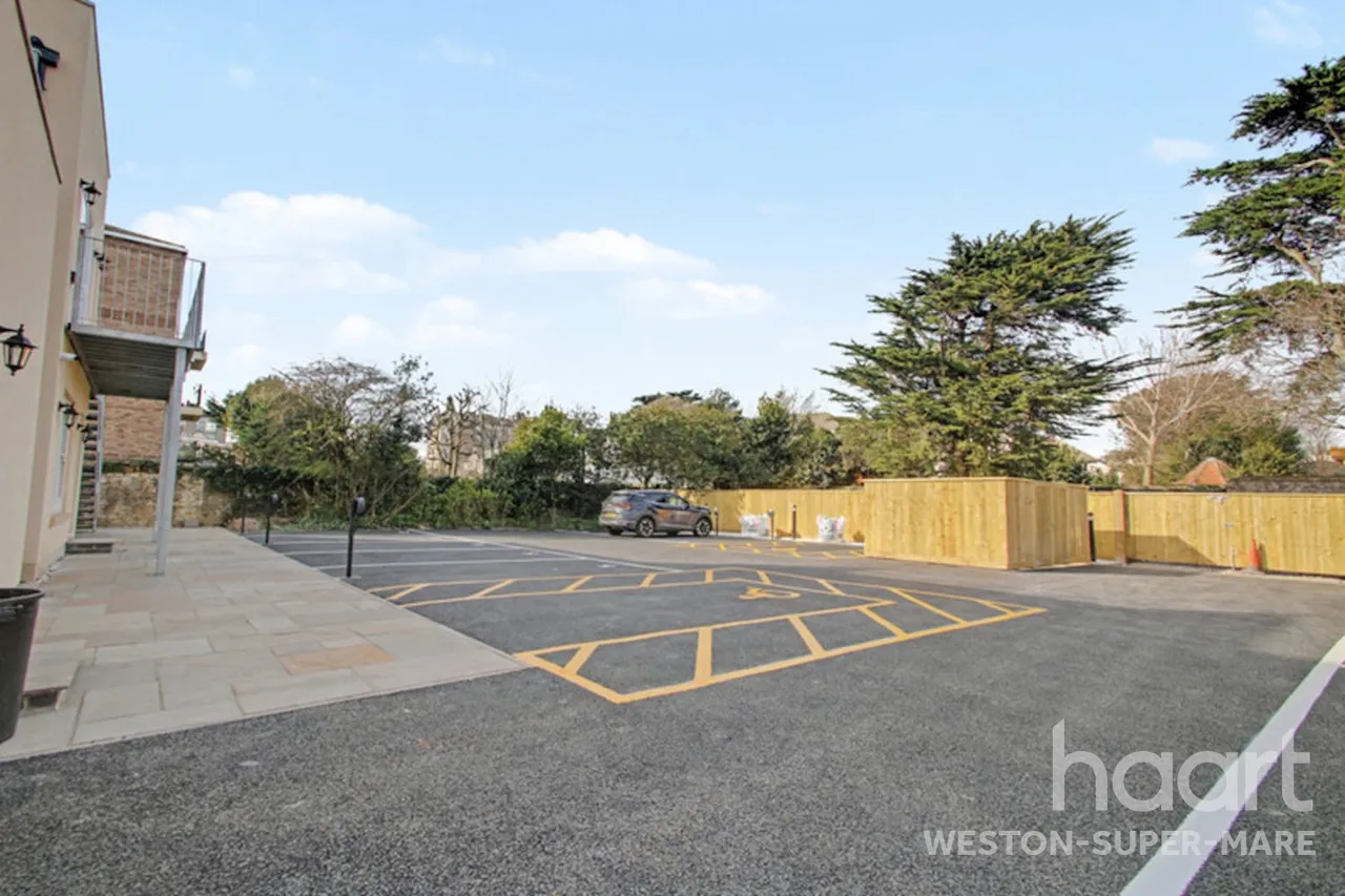 Ellenborough Park North, BS23, photo 11