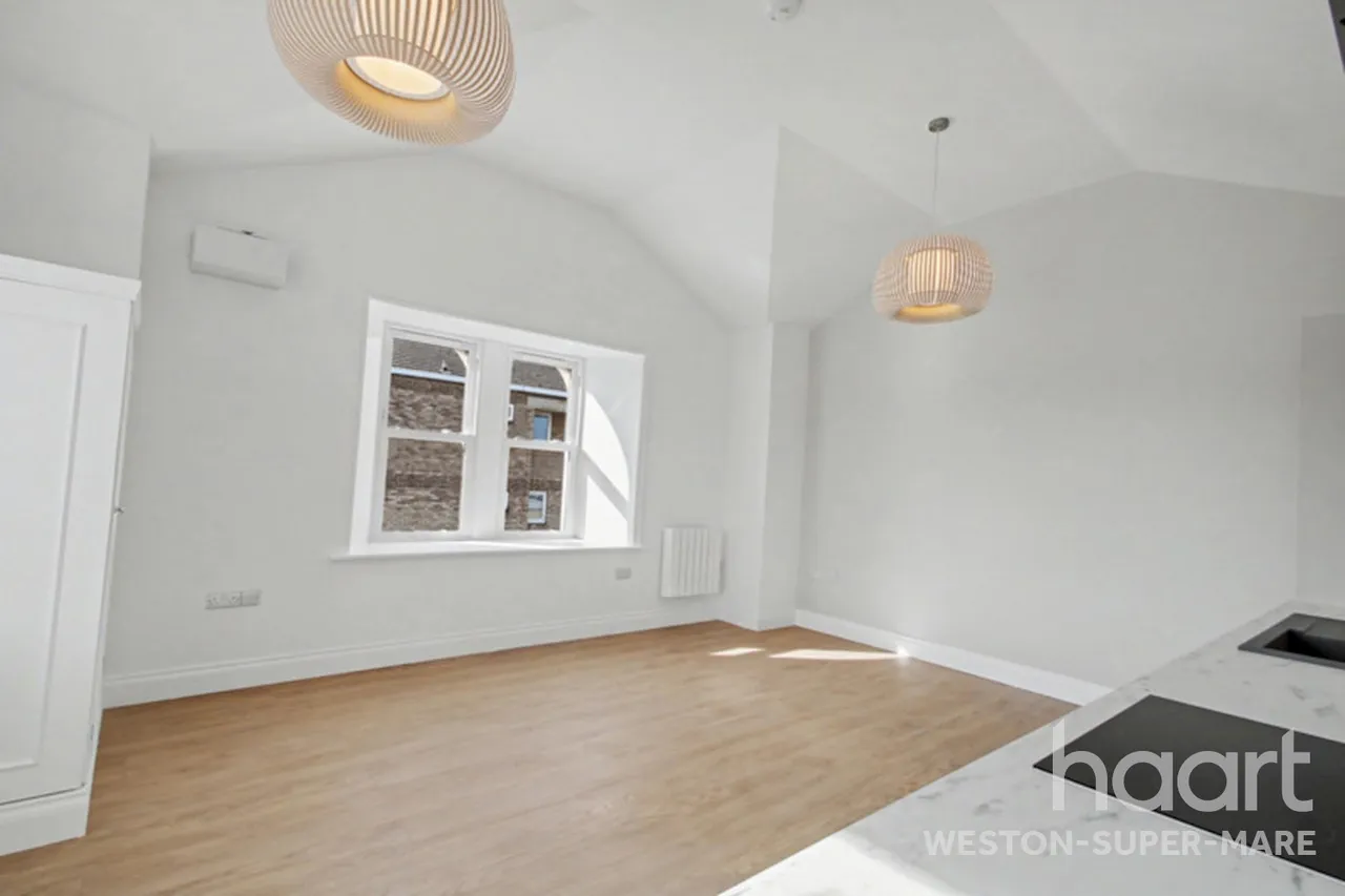Ellenborough Park North, BS23, photo 8