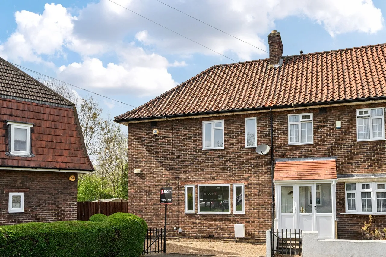 3 bed house for sale — Grangemill Road, SE6