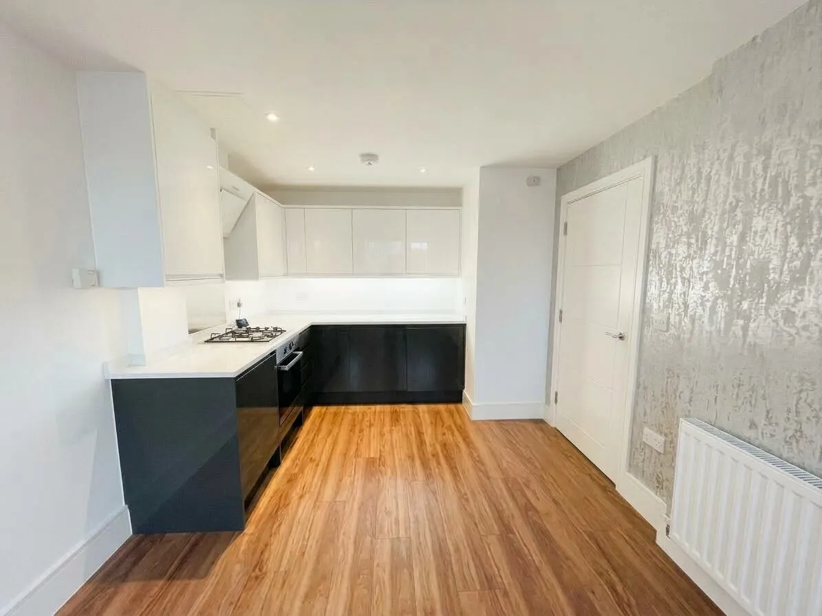 Bartholomew Court, EN8, photo 2