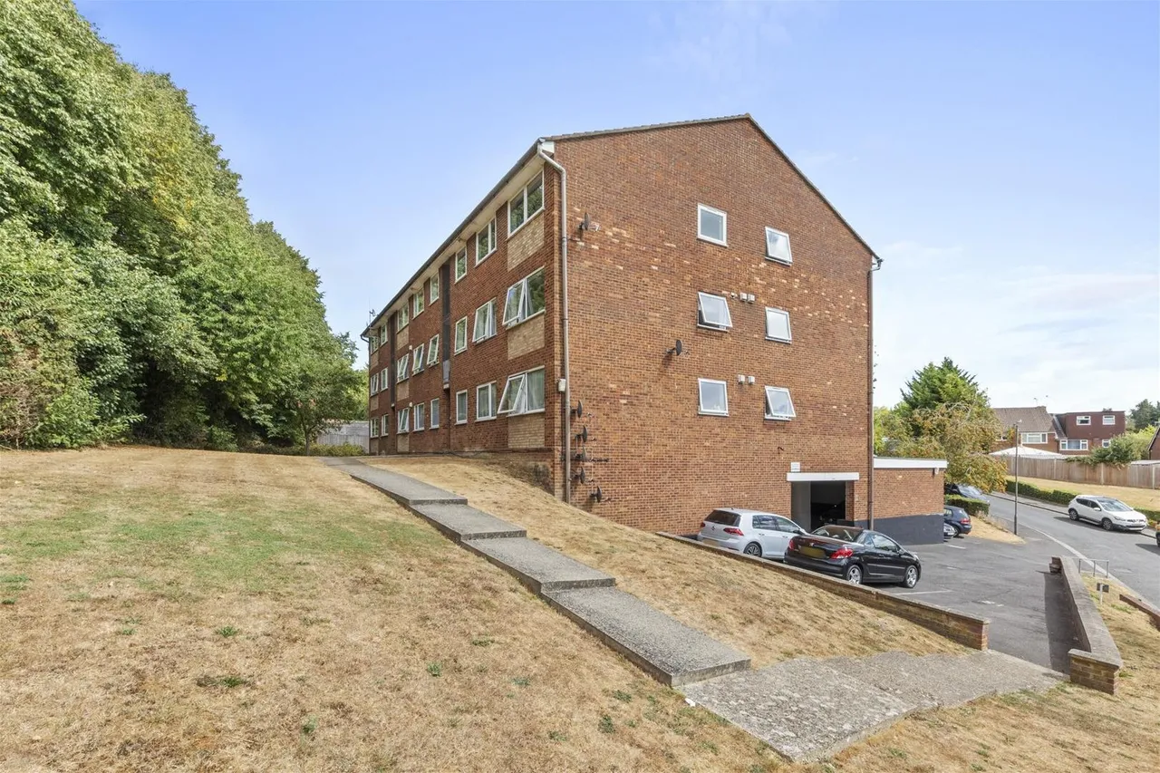 Windsor Drive, High Wycombe, HP13, photo 9