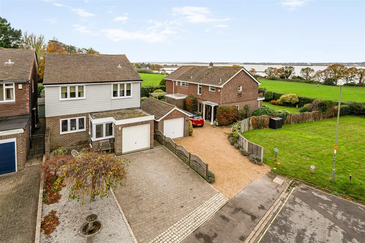 4 bed house for sale — Havelock Road, Warsash