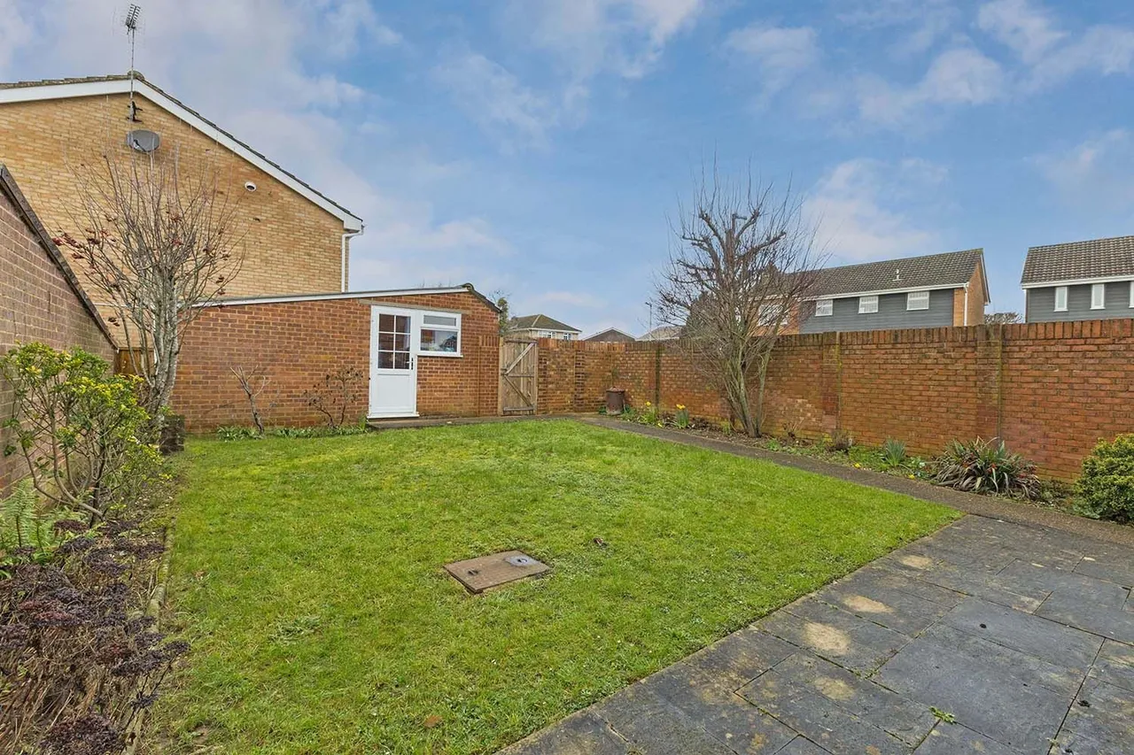 Dorchester Close, Cranbrook Drive, Maidenhead, Berkshire, photo 16